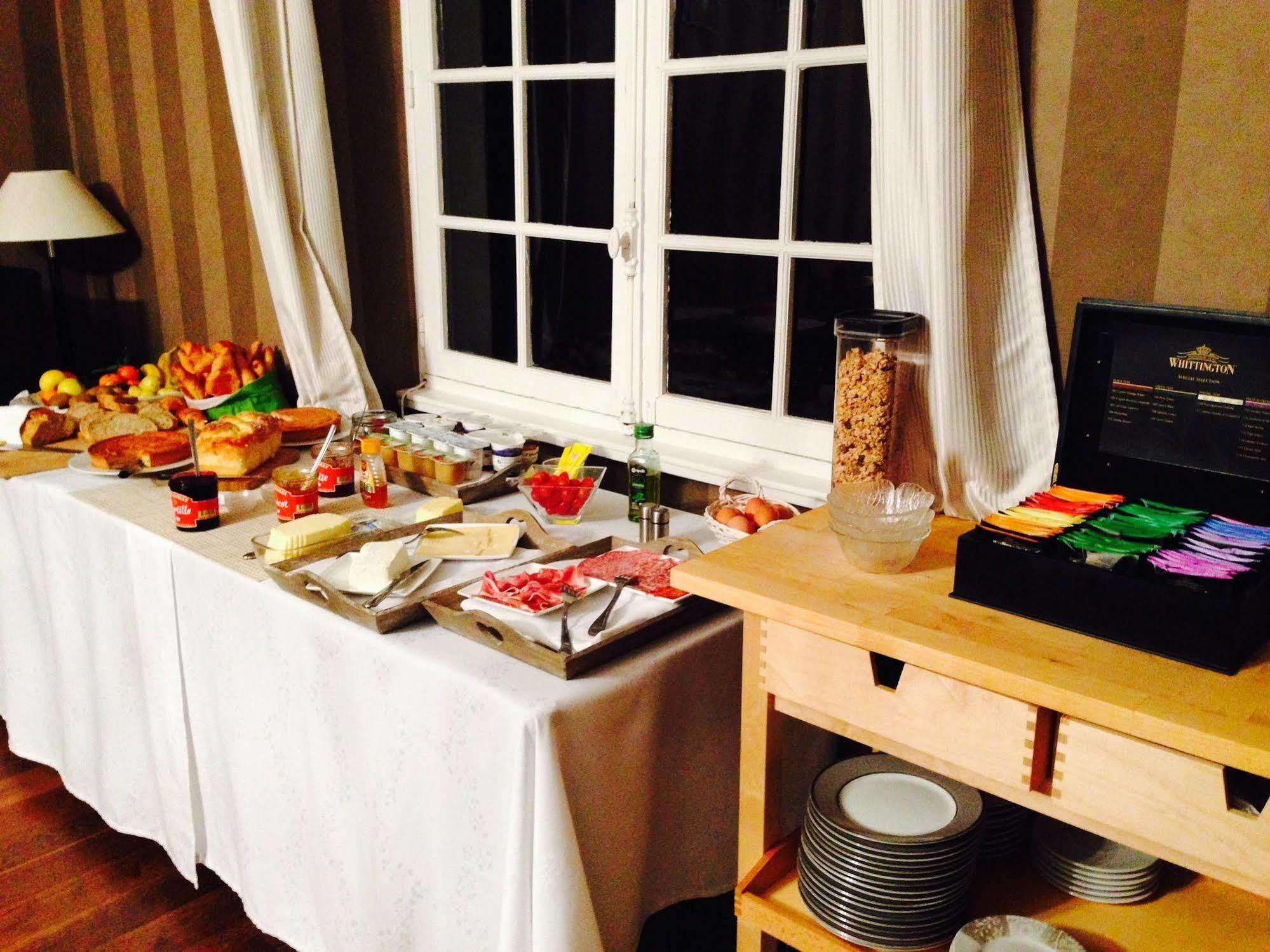 Hotel La Villa Saint-Pierre-dʼIrube 外观 照片